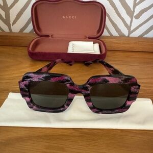 Gucci over sized squared acetate black/pink tiger/ tortoiseshell
